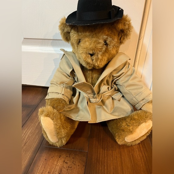 The Vermont Teddy Bear Company 15" Posable Bear Detective Undercover Lover - Picture 1 of 8